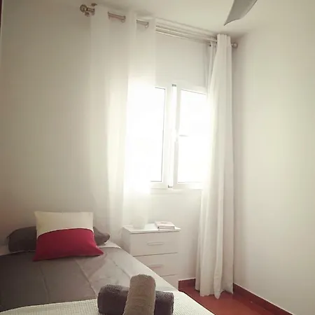 Los Espinos I Apartment *